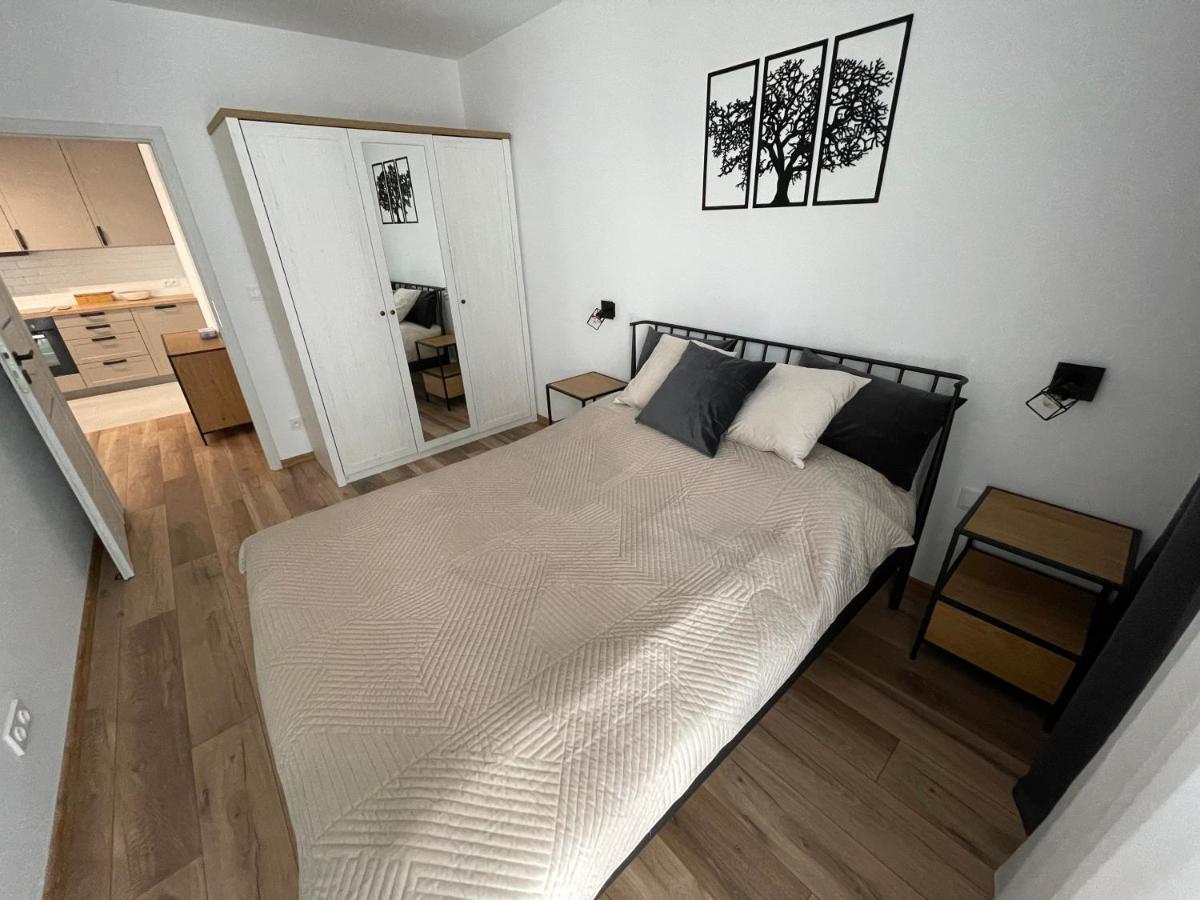 Newport Industrial Apartment Varsovia Exterior foto
