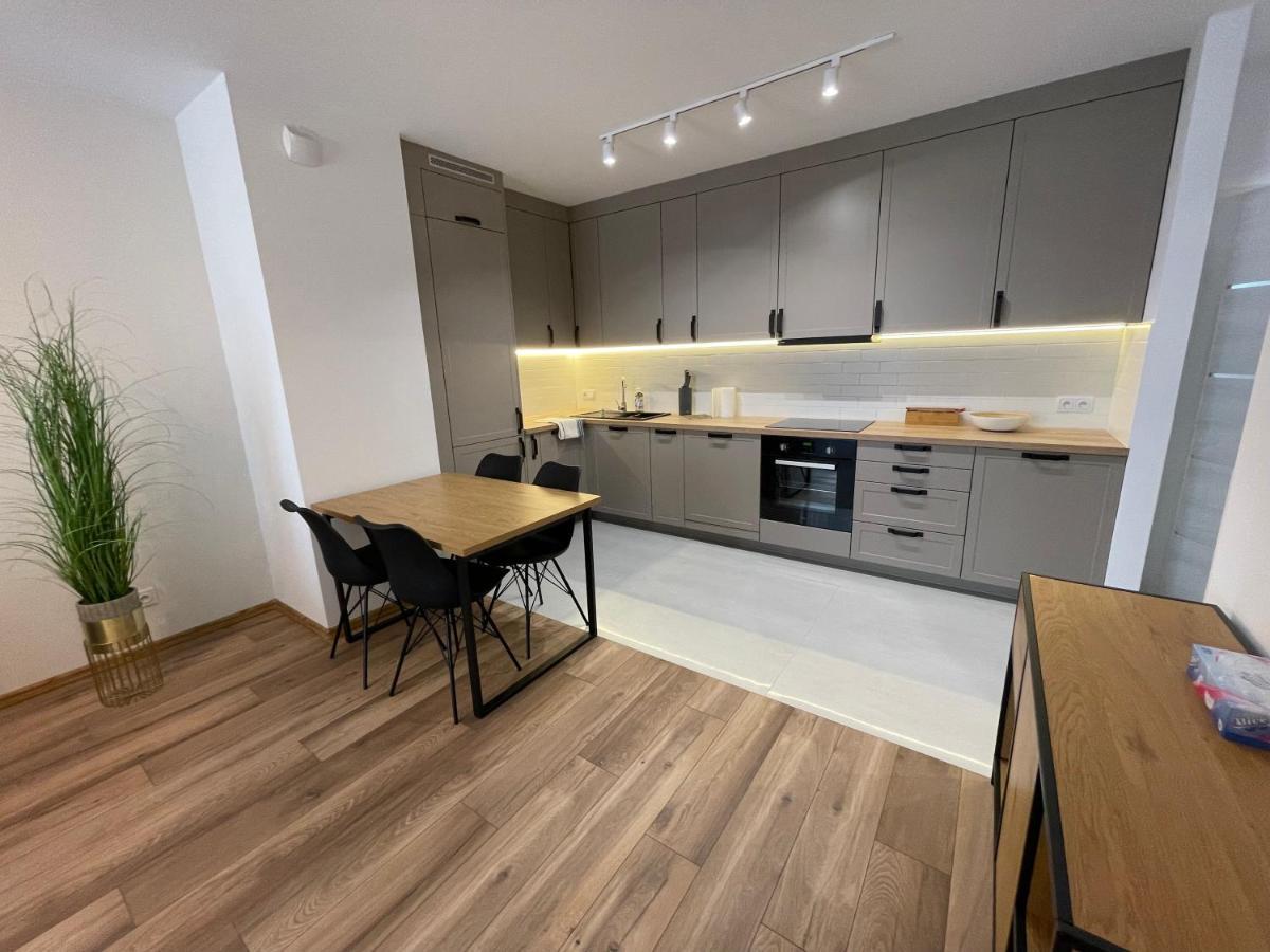 Newport Industrial Apartment Varsovia Exterior foto
